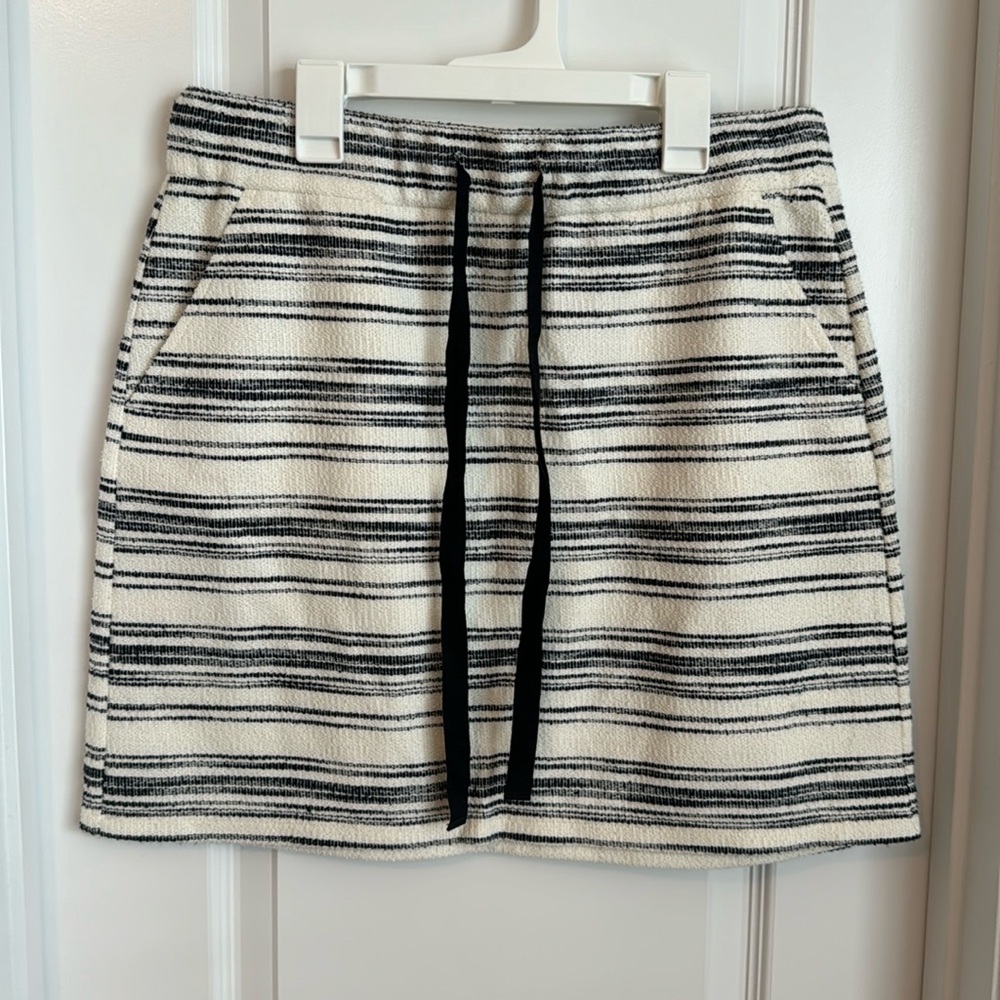 Loft Skirt with Pockets